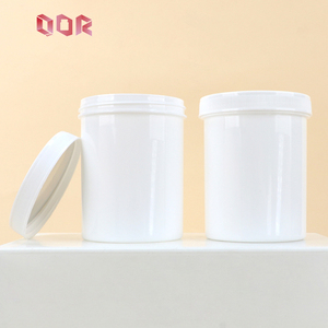 Botella cilíndrica de plástico PP blanca QOR de 250 ml con tapa de rosca para uso cosmético - Product Image 6