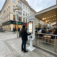 Kiosco de Autoservicio para Exteriores, Metálico, Eléctrico, con Pantalla Táctil