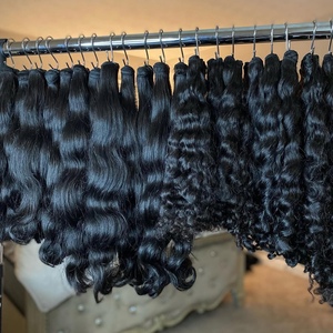 Paquet de cheveux humains du Vietnam bruts en gros, <span class=keywords><strong>tissage</strong></span> de faisceaux de cheveux vierges à cuticule alignée, extensions de cheveux humains à double trame - Product Image 1