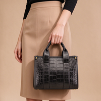 Échantillon Gratuit - Sac Fourre-Tout de Luxe pour Femme avec Fermeture Éclair, Motif Crocodile Noir, Personnalisable avec LOGO, Imperméable, Idéal pour le Shopping Quotidien