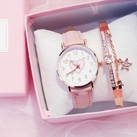 Femme à la mode mignon en forme de coeur flèche Piercing numérique Surface montre étudiant femme mode givré cuir ceinture décontracté/costume
