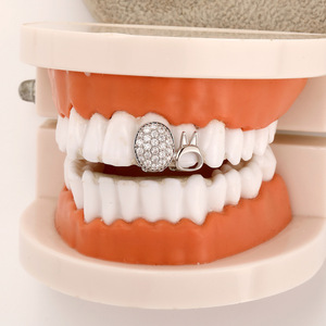 Grillz dentaire <span class=keywords><strong>en</strong></span> laiton plaqué <span class=keywords><strong>or</strong></span> véritable, serti de zircons cubiques, style Hip Hop brillant, bijoux de corps tendance pour rappeurs et soirées - Product Image 3