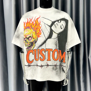 T-shirt surdimensionné personnalisé pour homme, motif crâne flamboyant, manches courtes, imprimé graphique, style motard, col rond, en coton jersey - Product Image 2