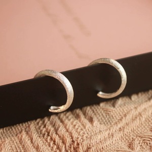 S925 Sterling <b>Silver</b> C-Shaped <b>Huggie</b> Earrings Brushed Texture Everyday Wear Stud Earrings - Product Image 2