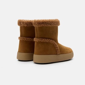 Botas de media pantorrilla con letras bordadas, forro interior de felpa gruesa, suela de plataforma gruesa, antideslizantes, cálidas, para nieve, unisex. - Product Image 4