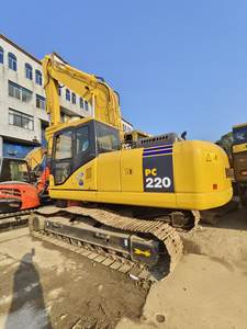 Nouvelle Arrivée : Excavatrice sur Chenilles Komatsu PC220 d'Occasion, Parfait État de Fonctionnement, Pompe à Engrenages Principale, Roulement, 22 Tonnes, Origine Japon, en Vente - Product Image 3