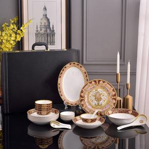 Vente en gros de nouveaux services de table en céramique de luxe européens, 28 pièces, en porcelaine rose - Product Image 2