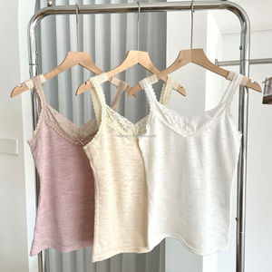 เสื้อกล้ามลูกไม้แต่งขอบลายดอกไม้ คอวี เปิดหลัง สไตล์อเนกประสงค์ สำหรับฤดูใบไม้ผลิและฤดูร้อน แฟชั่นเสื้อยืดผู้หญิง เสื้อครอปแขนกุด - Product Image 1