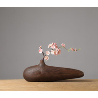 Moderne Simple Personnalisé Résine Vase Creative Bureau Ornement Décoratif Doux Décoration Fabricant Une Pièce Dropshipping