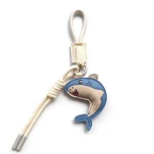 Lindo Llavero de Delfín con Colgante Decorativo para Cartera de Chica, Pareja o Estudiante, de Cuero PU Ecológico y Duradero con Diseño de Ballena Oceánica - Product Image 5