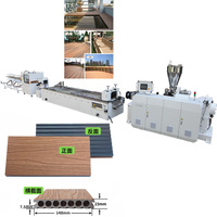 Ligne de production de co-extrusion de revêtements de sol PE WPC avec extrudeurs plastiques à double vis, conception automatique de moule libre