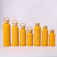 2025 nueva llegada 500ml 304 botella de agua aislada de acero inoxidable termo de vacío recubierto de goma de boca estrecha con tapa Camping caliente