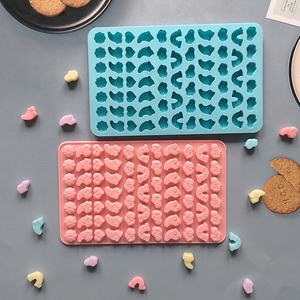 64 Gaten Mini Cartoon Snoepvorm Siliconen Chocolade Gummie Schimmel Regenboogwolk Rups Gevormde Koekwas Blokvorm - Product Image 2