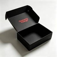 Petites boîtes d'expédition en carton ondulé personnalisées avec logo, recyclées, 6x6x6, avec gaufrage et estampage à chaud or, pour chaussettes