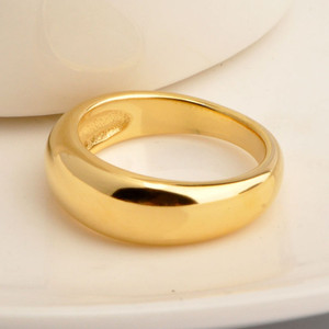 Europa e Stati Uniti in un semplice anello da donna semplice grande anello in oro liscio semplice gioielli di tendenza senza genere - Product Image 1