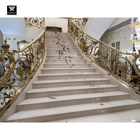 Fabrication de rampes d'escalier intérieures de luxe, design en laiton antique doré pour villa