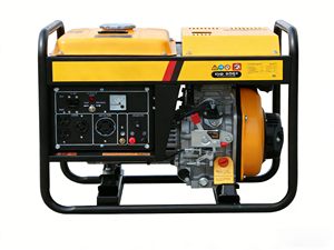 Generatore Diesel Portatile 1.8kW, Monofase 110/220/230/380V, 50/60Hz, Raffreddato ad Aria, 4 Tempi, Monocilindrico, Telaio Aperto - Product Image 4