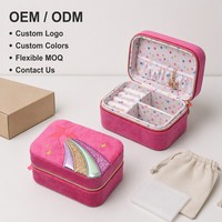 Boîte à bijoux zippée en velours rose vif avec broderie étoile, rouleaux à bagues et intérieur à pois, étui cadeau de voyage pour jeune fille