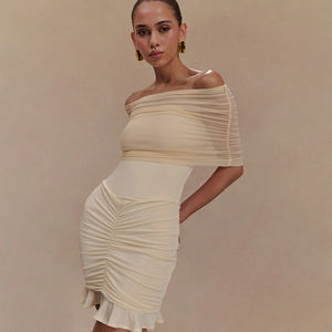 Vestido Mini Sexy Ajustado con Hombros Descubiertos y Detalles Fruncidos, Vestido Ajustado con Malla y Cintura Entallada para Mujer, Ideal para Fiestas y Discotecas - Product Image 2