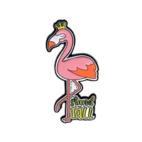 Épinglette en métal émaillé plaqué or, motif Flamants roses élégants dansant sur le ruisseau, personnalisable avec votre logo, prix usine