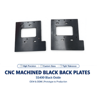 Plaque arrière usinée CNC sur mesure SS400, finition oxyde noir, support de montage à fentes, fabrication métallique de précision OEM ODM