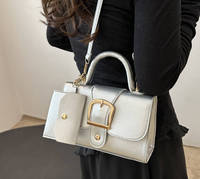 Sac à main de luxe pour femme en PU 2024 avec bandoulière chaîne, couleur bonbon, fermeture éclair et fermoir pour usage quotidien, style tendance