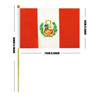 2024 Venta caliente de fábrica Perú poste de madera bandera ondeada a mano para vacaciones generales