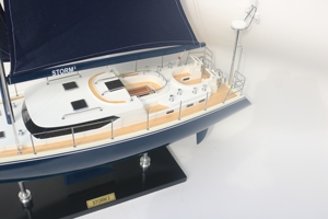 Modelo de Barco de Vela Náutico de Madera Storm 2, Barco de Velocidad Pintado a Mano, Forma Personalizada, Diseño Europeo, Regalo de Cumpleaños - Product Image 5