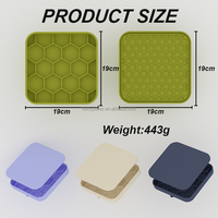 Bol carré en silicone pour chien 3-en-1 avec couvercle et tapis à lécher, design nid d'abeille, pour alimentation lente et conservation des friandises congelées
