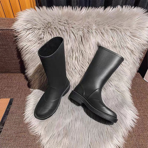 <span class=keywords><strong>Bottes</strong></span> antidérapantes pour femmes, <span class=keywords><strong>bottes</strong></span> plates pour femmes, <span class=keywords><strong>bottes</strong></span> de pluie en caoutchouc tendance, vente en gros directe d'usine - Product Image 4