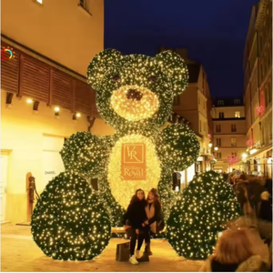 Grande décoration lumineuse de Noël en forme d'ours géant à LED pour la décoration de rue pendant les fêtes - Product Image 4