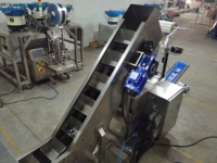 Machine d'emballage automatique à grande vitesse YH pour le comptage des vis, les accessoires de quincaillerie, les pièces Lego, les boulons, les écrous