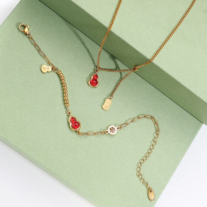 Stainless Steel Resin Gourd Pendant Necklace Fashionable High-End Gift Jewelry - Product Image 1