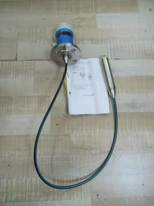 เซ็นเซอร์วัดระดับ High Endress+Hauserr FMB52 แบบ 4-20mA HART สายเคเบิลยาวแบบจุ่มใต้น้ำพร้อมข้อต่อแบบหน้าแปลน - Product Image 1