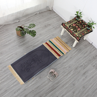 Tapis de prière musulman islamique moderne pour le Ramadan, en velours mat carré, en polyester, tufté, lavable, rembourré, fabriqué à la machine, pour la maison et les voyages