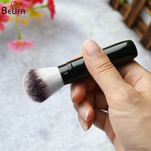 <span class=keywords><strong>Brochas</strong></span> de <span class=keywords><strong>maquillaje</strong></span> retráctiles Brocha <span class=keywords><strong>para</strong></span> rubor facial de viaje Brocha <span class=keywords><strong>para</strong></span> polvo portátil Cubierta <span class=keywords><strong>para</strong></span> rubor - Product Image 4
