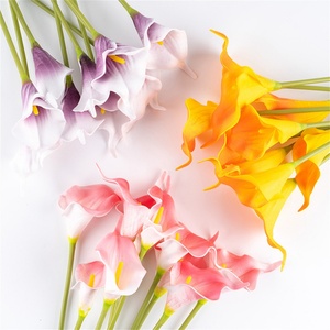 Flor de Lirio Artificial de PU de Alta Calidad con Forma de Herradura de Loto para Decoración de Bodas, Nueva Moda, Venta al por Mayor - Product Image 1