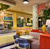 Ensemble de meubles de restaurant modernes de luxe, table de restaurant en bois massif pour cafés, pubs et hôtels, service personnalisable tout-en-un