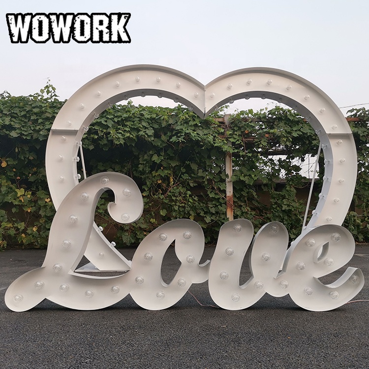 『 Love twiga heart 』by Gayo 32*41cm Getahug Love Heart Sweater White Teddy Bear | Handmade