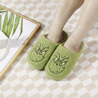 Vente en gros Rts pantoufles personnalisées pour la maison mignon dessin animé cadeau de Noël Grinch visage pantoufles modèles chambre à coucher unisexe maison fourrure pantoufles