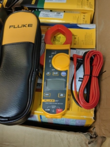 Pince ampèremétrique numérique True RMS F317 400A courant AC, précision 0,1, sécurité CAT III 1000V - Product Image 5