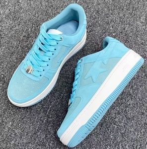 Chaussures de sport décontractées classiques en daim avec semelle en caoutchouc étoilée, pour hommes et femmes, avec le même design et le même style - Product Image 2