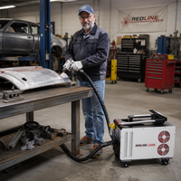 Équipement de nettoyage au laser pulsé portable de 300 W pour l'élimination de la rouille et de la peinture sur les surfaces de carrelage en usine