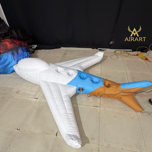 Modèle de ballon gonflable en forme d'avion pour enfants, idéal pour la décoration de musées et de boîtes de nuit - Product Image 1