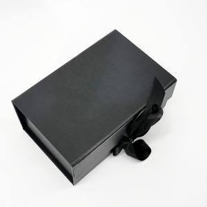 Emballage cadeau en papier personnalisé en forme de <span class=keywords><strong>livre</strong></span> écologique Boîte à bijoux avec ruban - Product Image 5