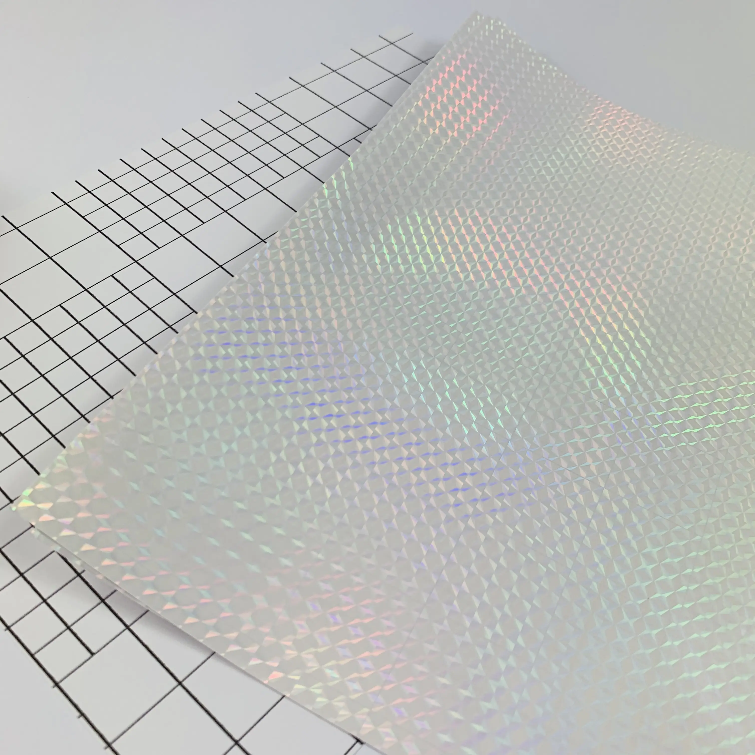 Film de stratification holographique à froid divers nouveaux motifs