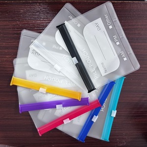 Pochette <span class=keywords><strong>EVA</strong></span> <span class=keywords><strong>Tik</strong></span> <span class=keywords><strong>Tok</strong></span> Pill, best-seller, sac de congélation givré translucide auto-scellant en polyéthylène recyclable avec trou pour emballage et rangement - Product Image 3