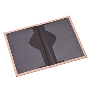 Juego <span class=keywords><strong>de</strong></span> Etiquetas <span class=keywords><strong>de</strong></span> Equipaje y Funda para Pasaporte <span class=keywords><strong>de</strong></span> Cuero PU Romántico para <span class=keywords><strong>Viajes</strong></span>, Juego <span class=keywords><strong>de</strong></span> Etiquetas <span class=keywords><strong>de</strong></span> Maleta <span class=keywords><strong>de</strong></span> Cuero Estampado Dorado para <span class=keywords><strong>Viajes</strong></span>, Regalos Promocionales <span class=keywords><strong>de</strong></span> Boda - Product Image 3