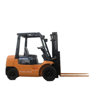 Chariots élévateurs Toyota d'occasion de marque japonaise originale très exigeante Chariots élévateurs Diesel 3 tons 3m/4m/4.5m/5m/6m à vendre en Chine - Product Image 1