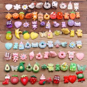 Paquete de 10 Piezas, 8 Colores Surtidos, Accesorios de Resina para Manualidades, Dijes de Animales de Dibujos Animados, Frutas, Flores y Donuts - Product Image 1